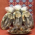 أطباق صغيرة مكسرات فاخرة