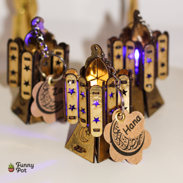 فوانيس خشب ذهبى